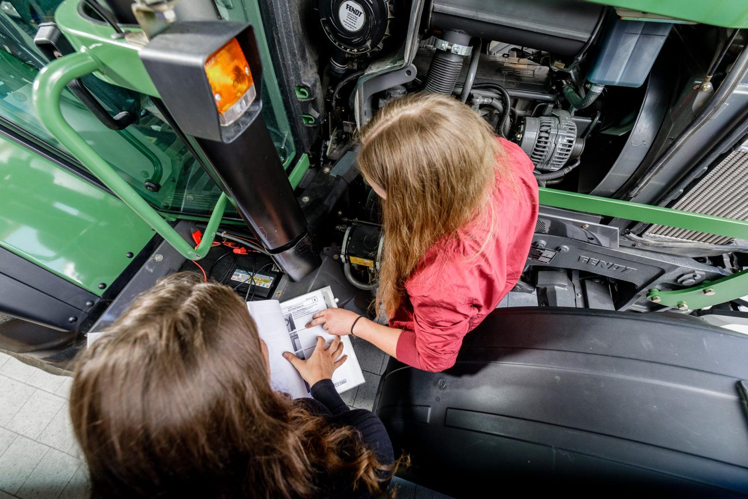 Mechatroniker/-in für Land- und Baumaschinentechnik – Staatliche ...